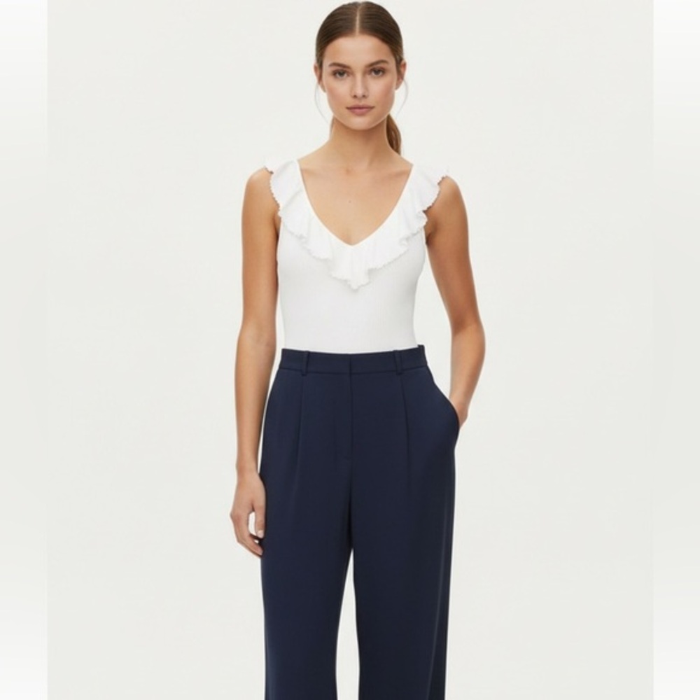 Aritzia Wilfred Ribbed Ruffle Neckline White Sleeveless Bodysuit Size XXS Cotton